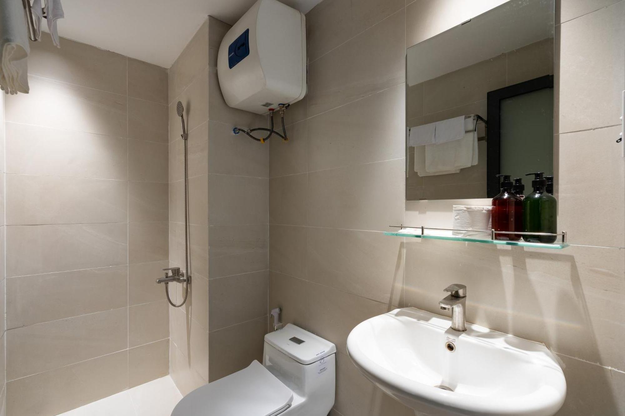 Arista 6 *
